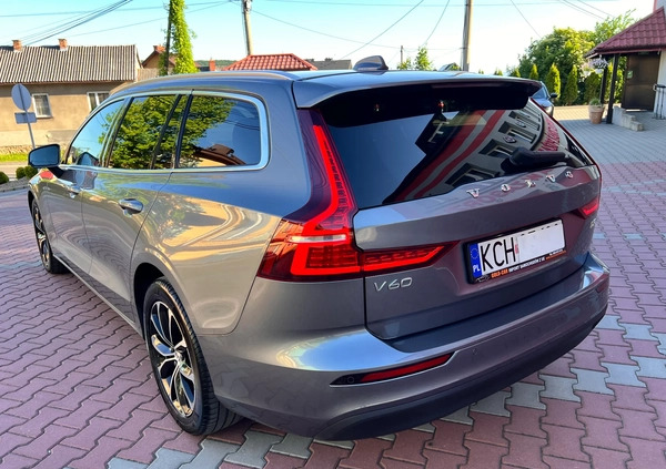 Volvo V60 cena 87900 przebieg: 183642, rok produkcji 2020 z Marki małe 631